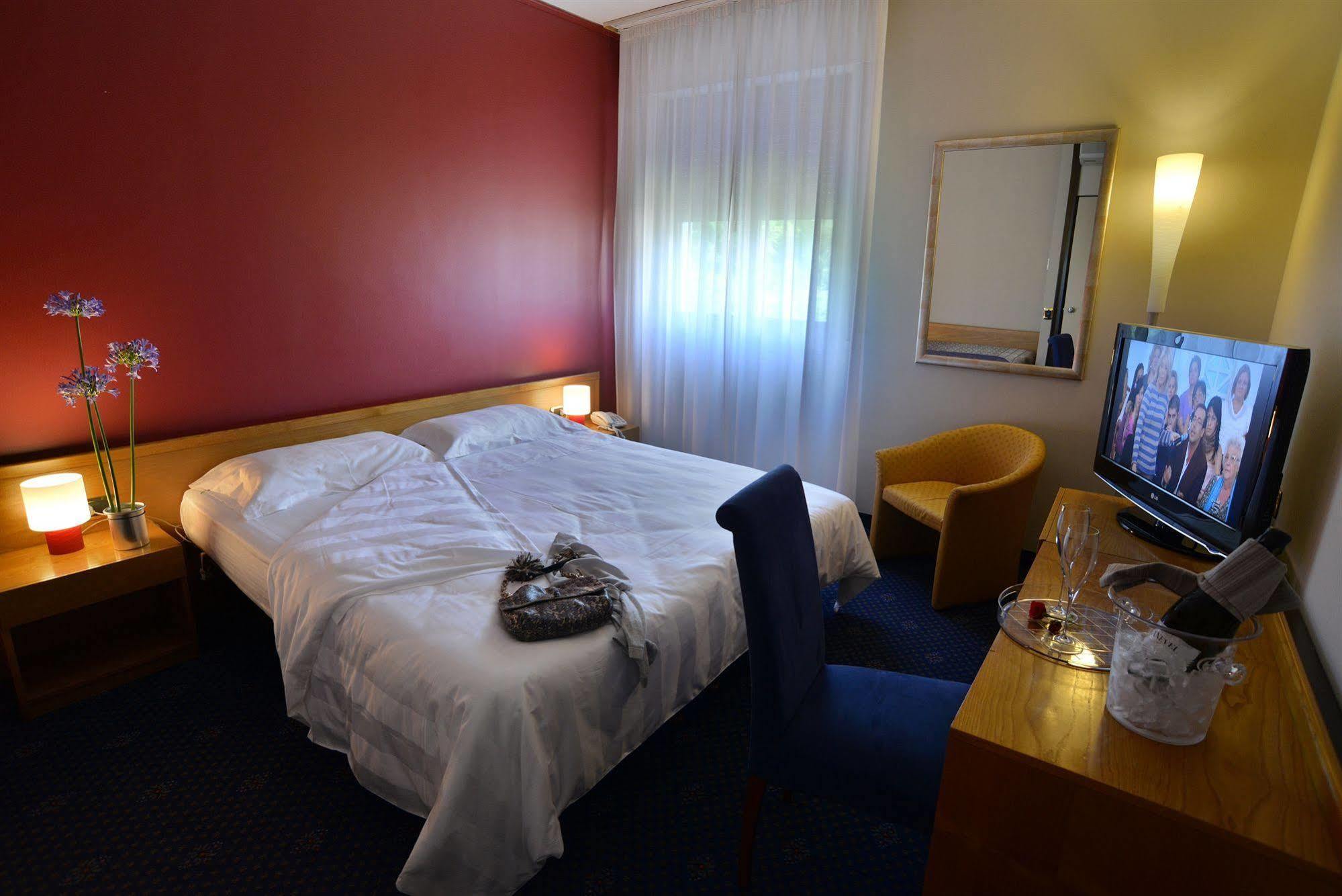Hotel Terme Vittorio Veneto Kültér fotó